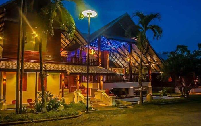 Aphirata Resort