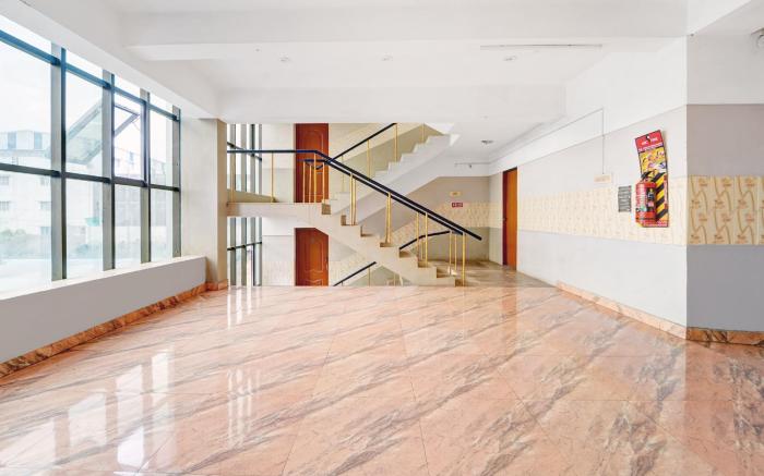 Super Hotel O Tiruppur Near Railway station