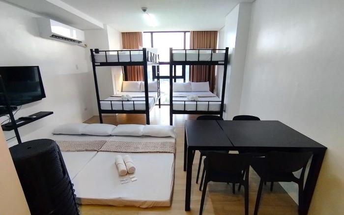 Pool,Gym,Wi-Fi+Netflix Near Ayala & IT Park 1708  