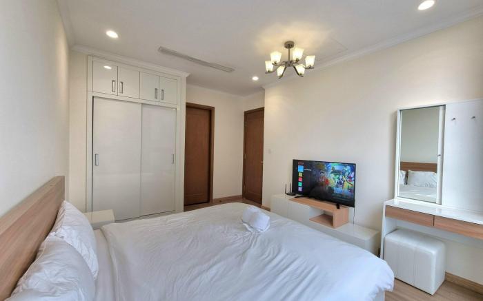 Lak King Cozy Apartment at Vinhomes