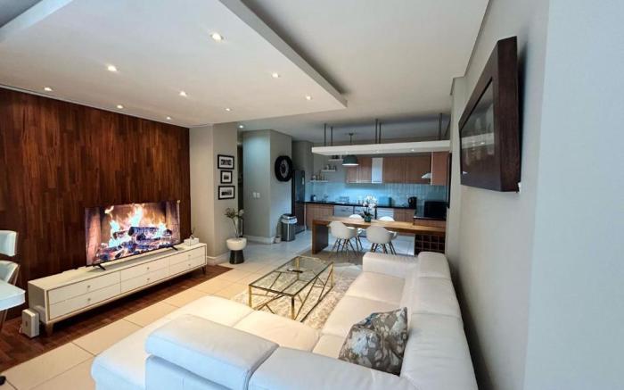 Executive 2 Bedroom Pent Apartment 