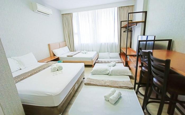 20Q Walking distance to Ayala & IT Park w/ WIFI