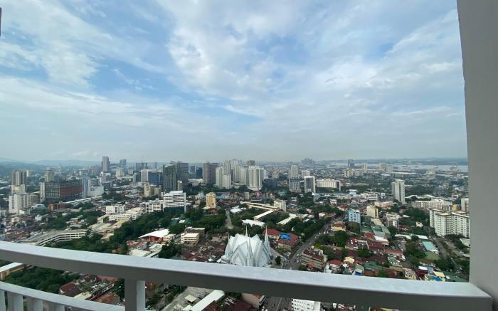 1 Bedroom Condo with Balcony-Horizons Cebu