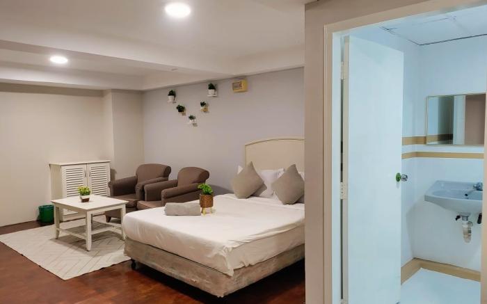 The Little Star Studio Hotel- Star Regency