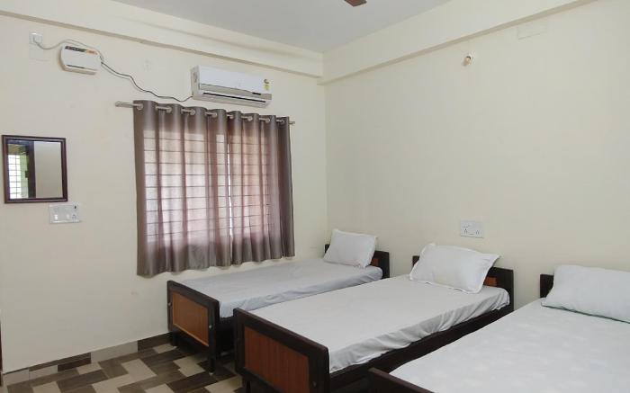 Ayyans Park inn 
