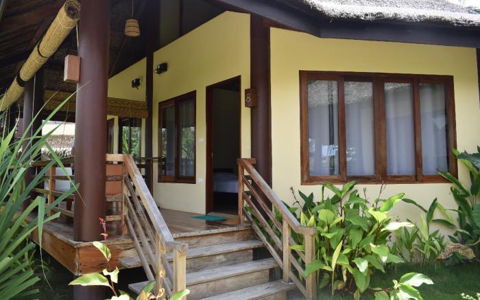 Jonas & Twins Resort