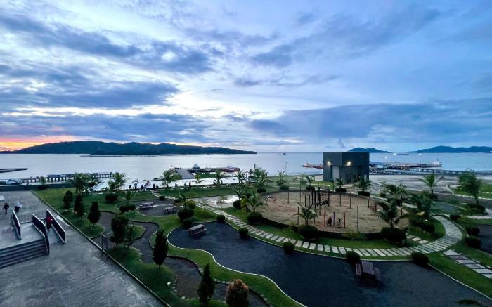 Jesselton Quay by CSE