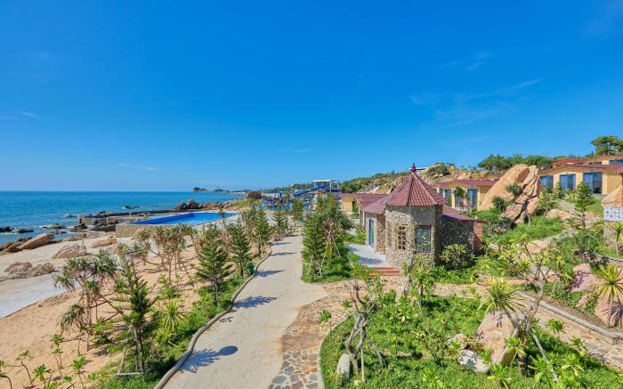 Adora Bay Ke Ga Beach Resort