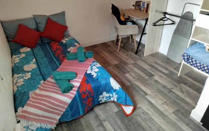 Escapade Royale à PAU - VILLA Privée 6 Pers. + Bébé, Spa, Braséro & Piscine