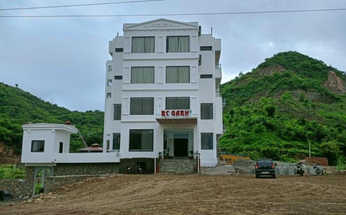 Hotel RC Garh