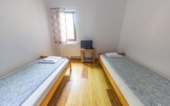 Hostel Gurasada