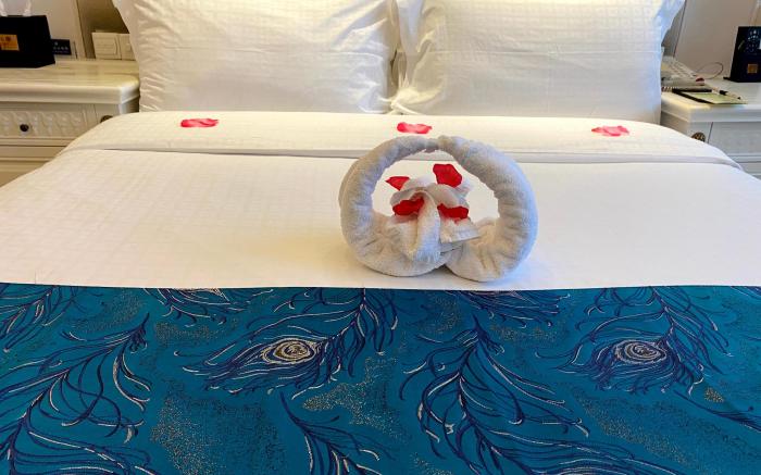 LOTUS HUATIAN HOTEL