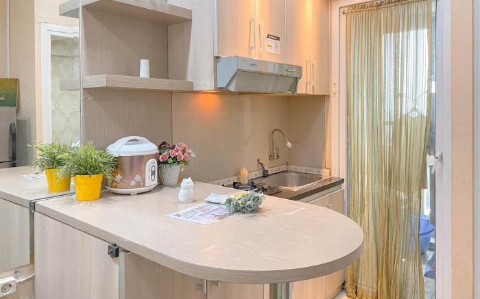 Tranquil Homey 2BR Green Pramuka City By Travelio