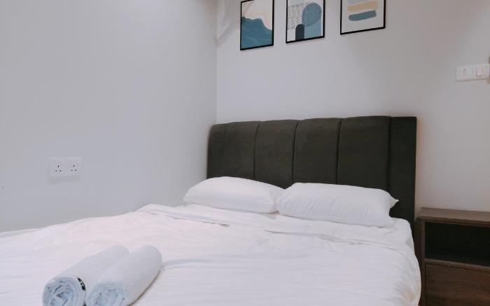 Danga Bay Pool View 2 Beds | 4 Paxs by One 9 Stay