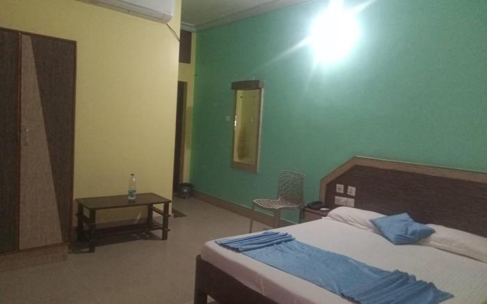 Hotel D2 Holiday inn Near Sea Beach By Morservices