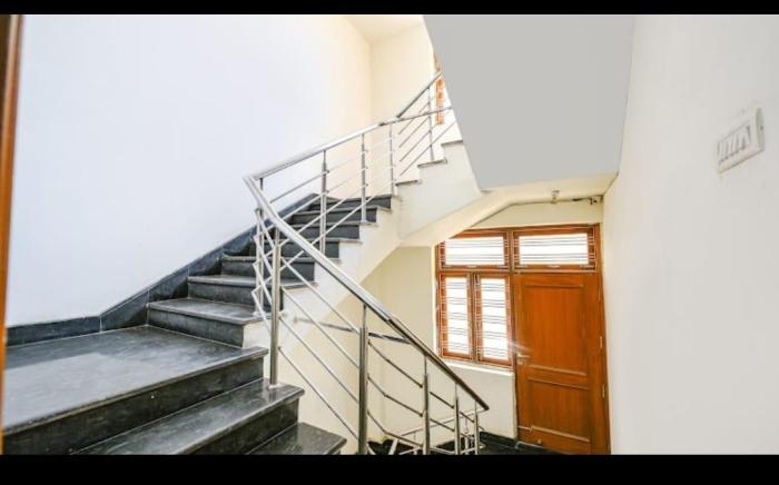 Viraj Guest House 