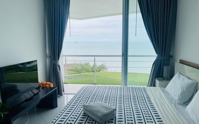Two Bedroom Beach front near pattaya