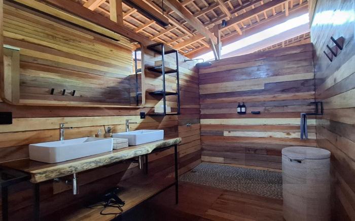 Kertasari west sumbawa surf & stay Bukit Samudra 