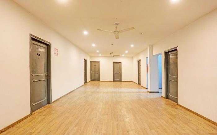 Super Townhouse Vijay Khand Gomti Nagar