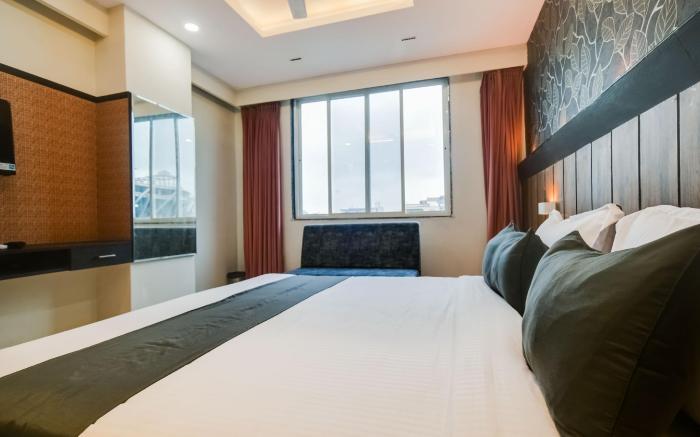 Hotel O The Max Glory