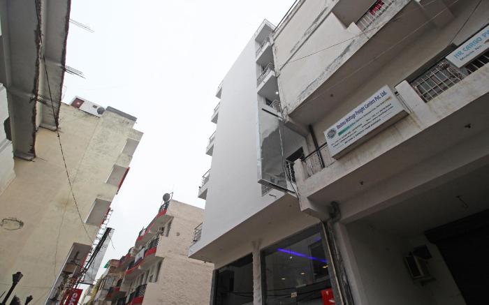 Hotel O TP Suites
