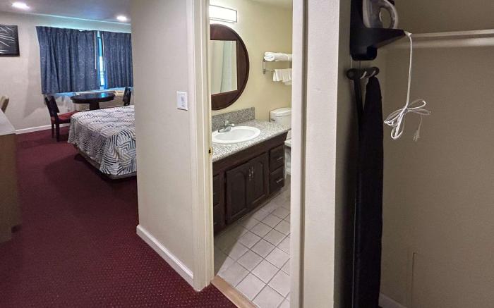 Studio 6  Suites Santa Ana, CA