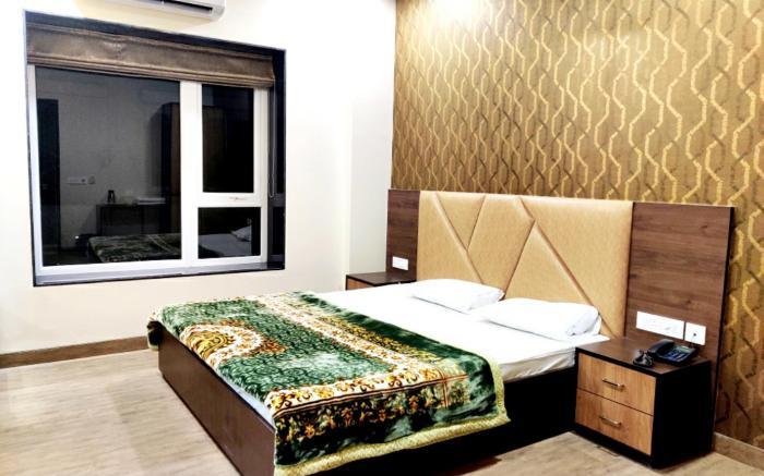 HOTEL THE 16