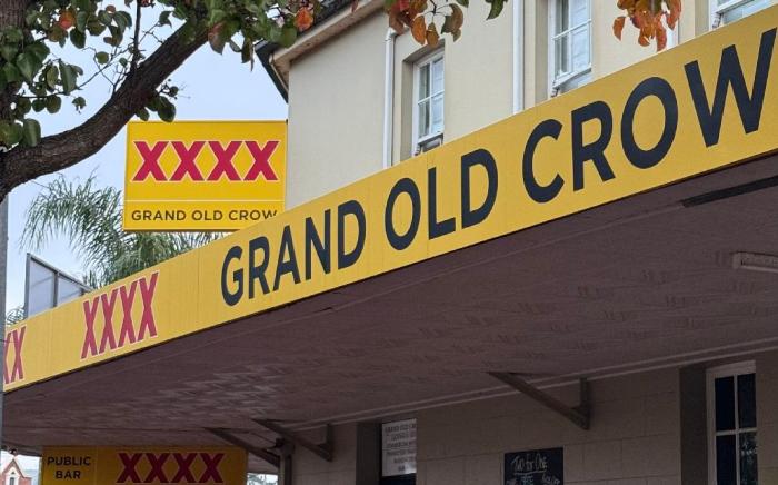 Grand Old Crow Hotel