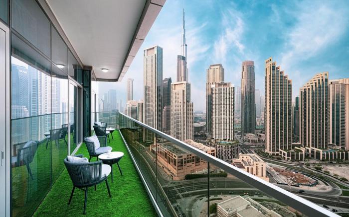 Panoramic Burj Khalifa view-64th flr infinity pool