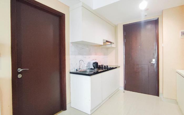 Simple Relax 1BR Grand Sungkono Lagoon By Travelio