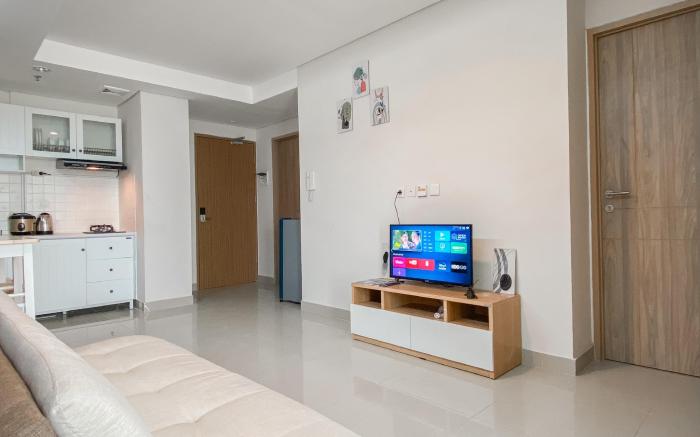 Spacious Comfort 2BR Tamansari Iswara By Travelio