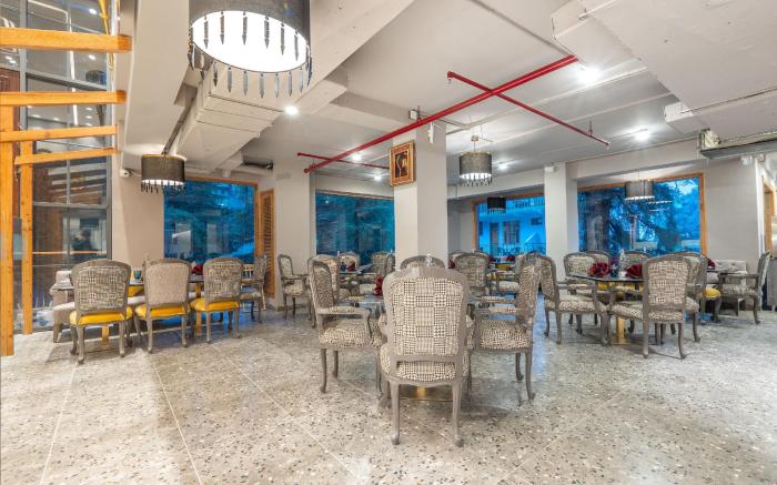 Mastiff Select Mandavya Dharamkot, Mcleodganj