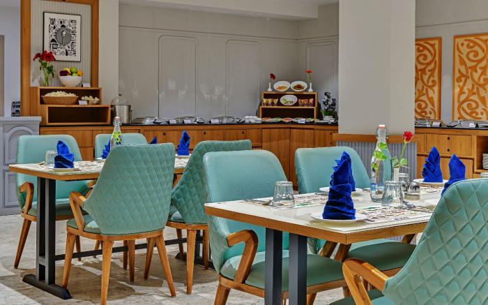 Click Hotel Royal Pearl, Galenda, Dahej