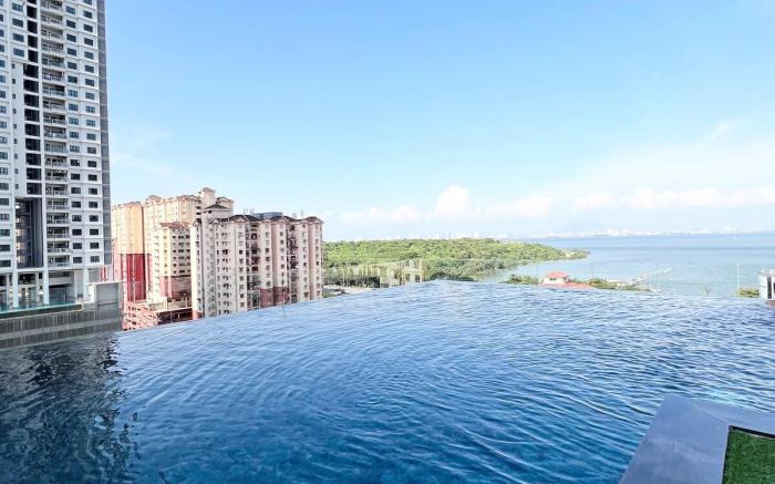 Georgetown Skypool Urban 2BR Family & Baby|SeaView