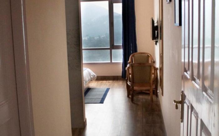 4 bedrooms villa near Mall road