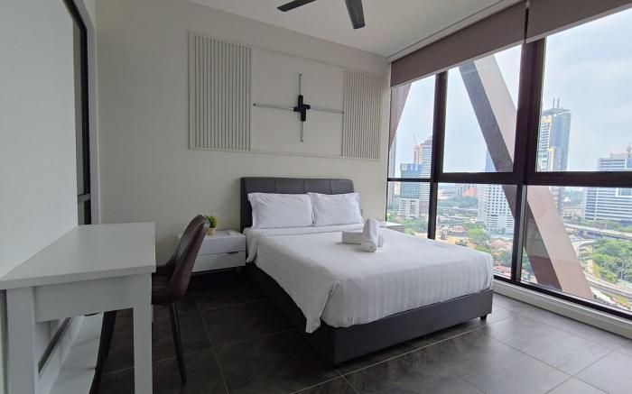 Near Twin tower with infinity pool @ Scarletz