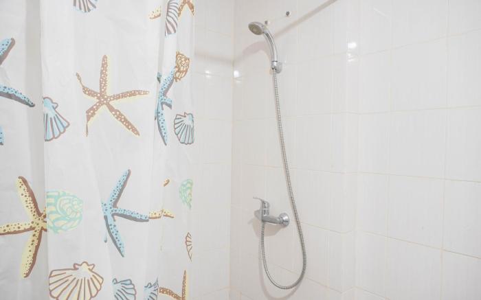Homey Studio at Amethyst Apartment By Travelio
