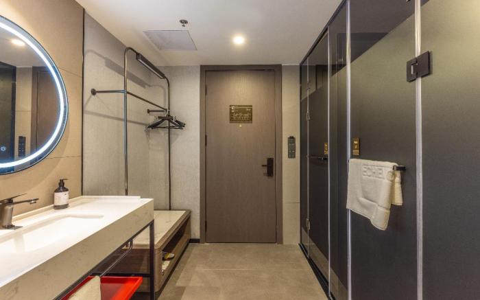Echeng Hotel Xining Chengbei Wanda Plaza Transportation College