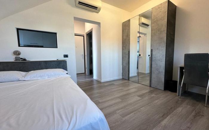 House Crocetta,  Top floor apartment