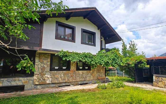 Waterfall Guests House