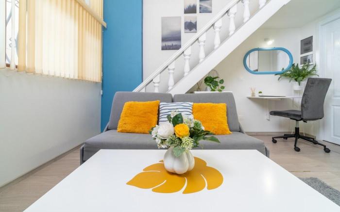 DejaBlue, Old City Center Studio