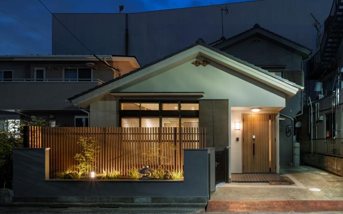 Stylish House with Rare Sauna and Gym for 8 People