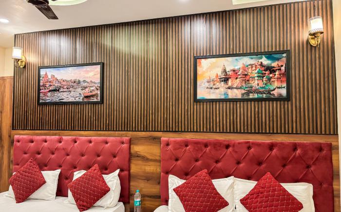 HOTEL VIA GANGA INN ! VARANASI ! FULLY AIR-CONDITIONED HOTEL AT PRIME LOCATION WITH ROOFTOP GANGES V