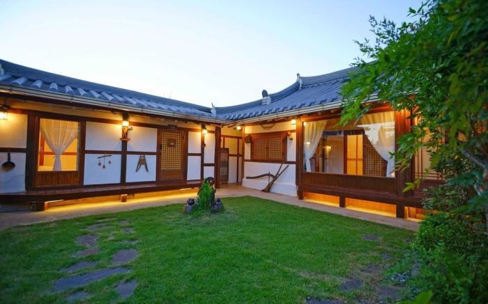 Hanok Village Sky Tile