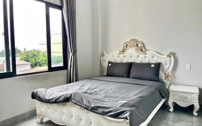 Luxurious, Private. Peaceful, Convenient, Clean.