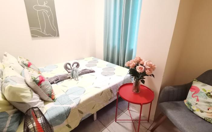 Pet Friendly 2BR Condo, Near Burnham and Session.