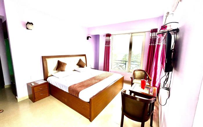 HOTEL HOWARD
