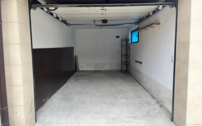 Madrid 2BDR w Free Parking near Metro/Serdika Mall