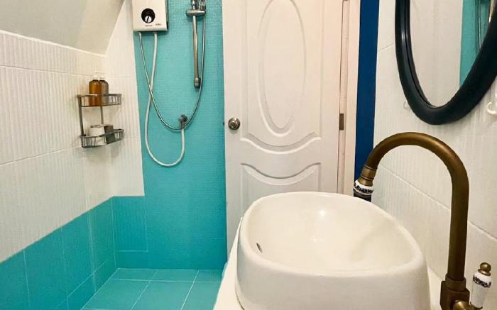 4-Bedroom Pool Villa in Central Bangkok, Near Nana, Near Asoke