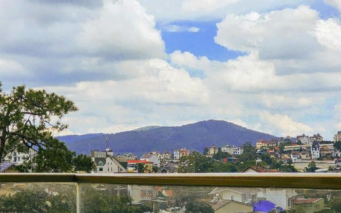 Nhà Mình Villa